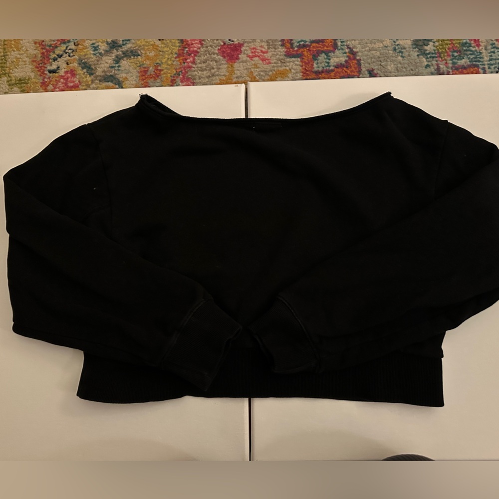 GARAGE Cropped open neck sweatshirt
Size XS
Black - Picture 2 of 5